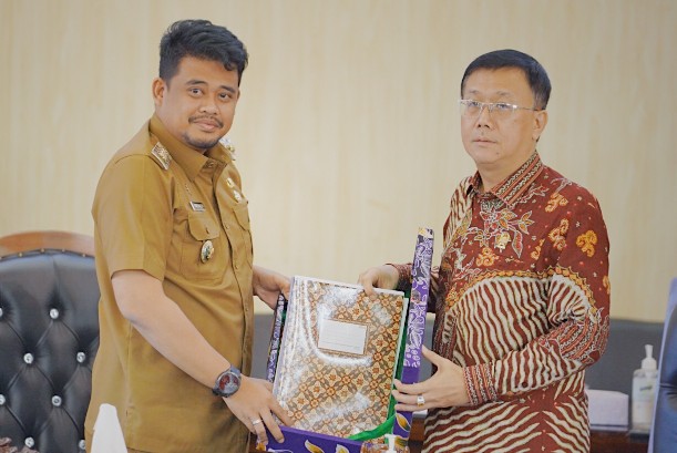 Ranperda Tentang Keolahragaan Ditetapkan Jadi Perda, Bobby Nasution: Berikan Kepastian Hukum Dalam Kegiatan Keolahragaan