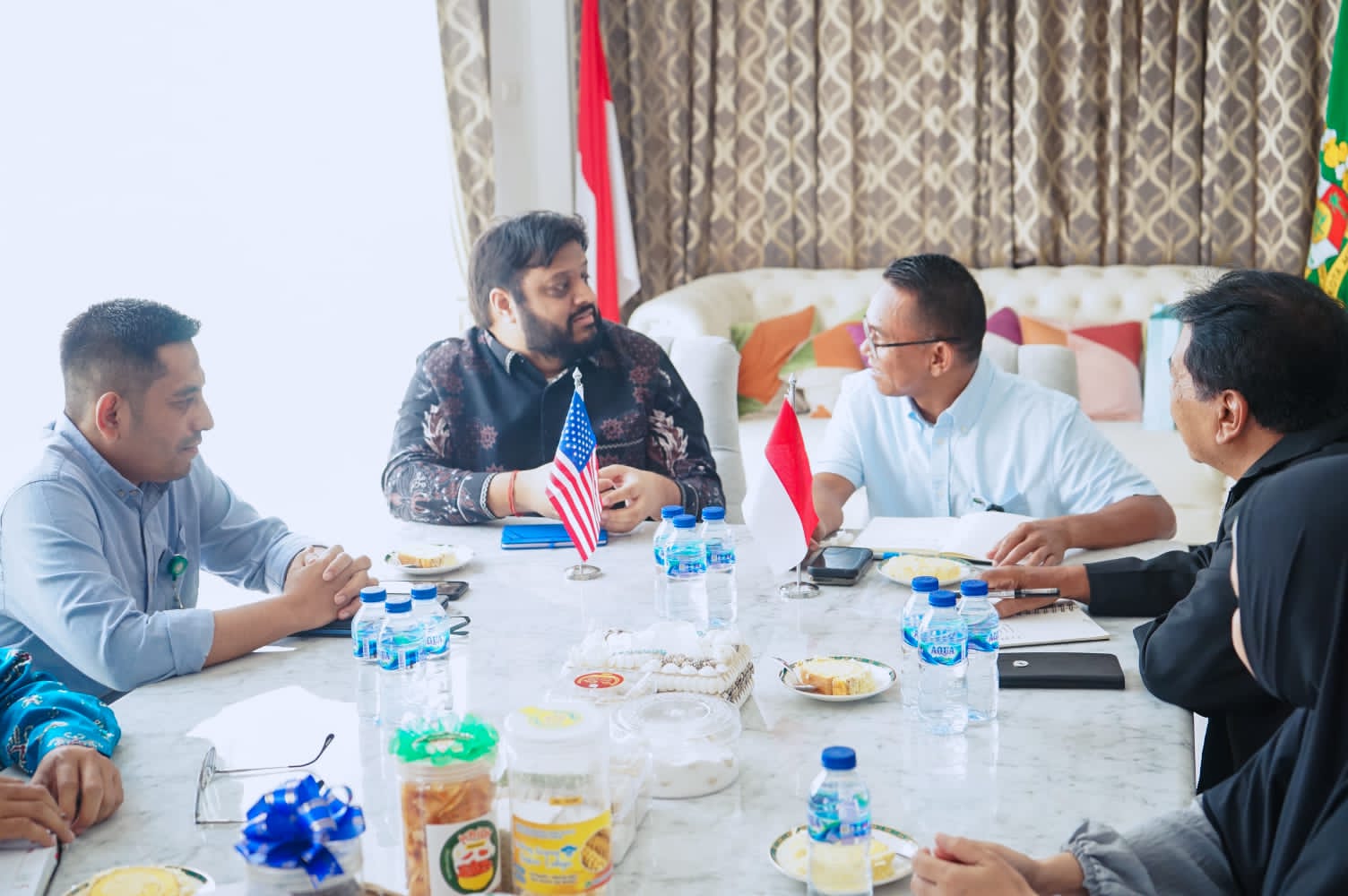 Terima Kunjungan Wakil Konsul AS Untuk Politik dan Ekonomi, Wakil Wali Kota Medan Bahas Peluang Kerjasama Pengembangan UMKM