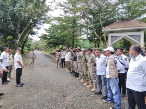 BPN Kota Medan Beserta Beberapa OPD Melakukan Pengukuran, Pemasangan Patok Dan  Plang di Lokasi Taman Cadika Johor Medan