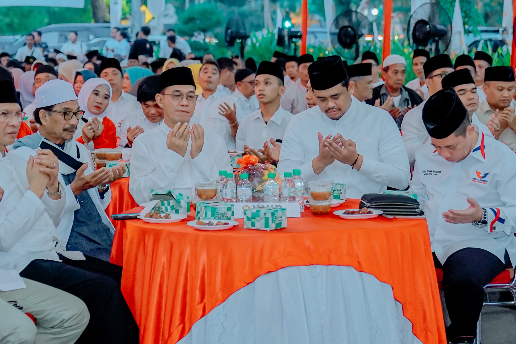 Wali Kota Medan Bobby Nasution Menghadiri Buka Puasa Bersama DPD Gerindra Sumut di Kantor DPD Gerindra Sumut Jalan Jendral Sudirman Medan, Sabtu (8/4)