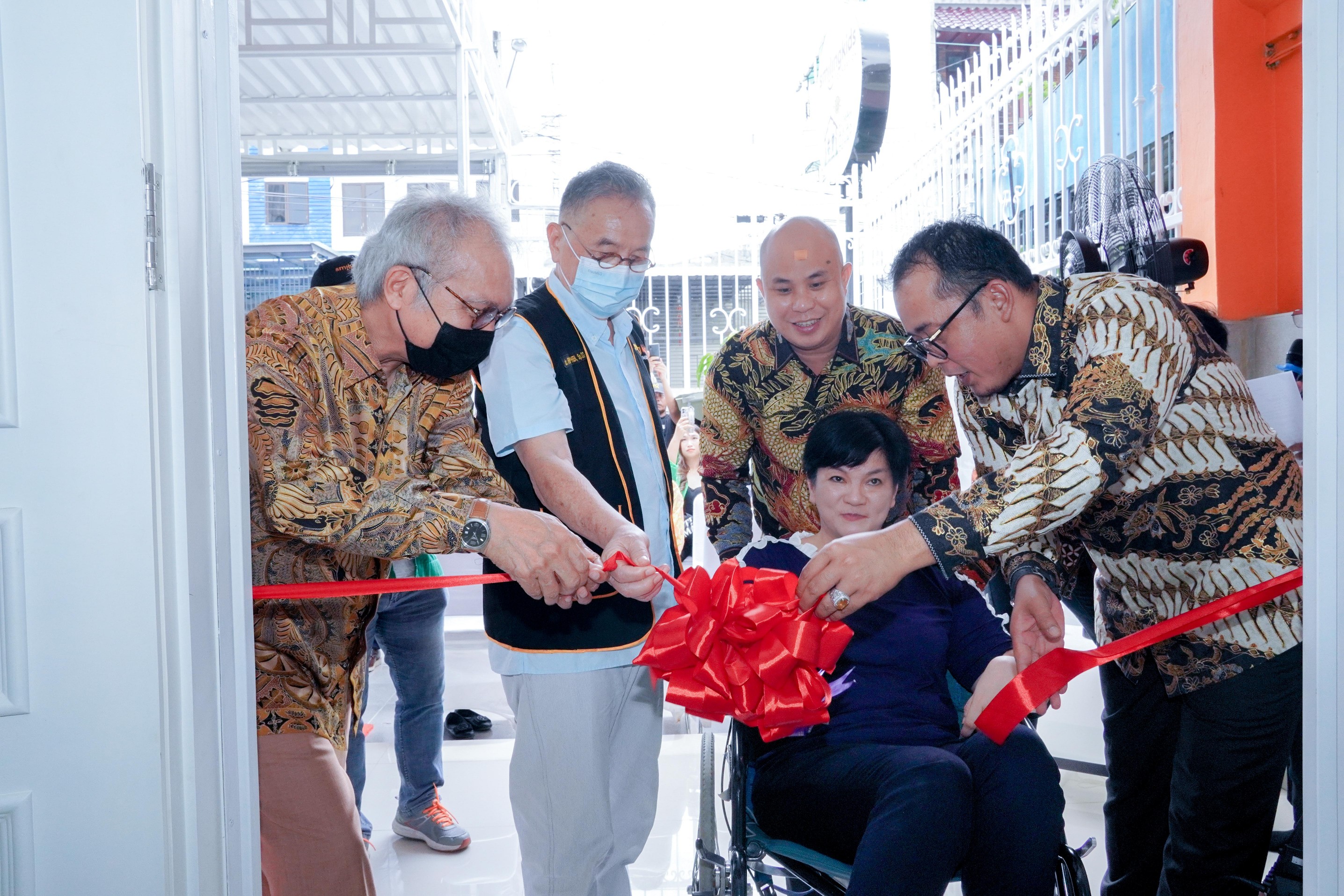 Wali Kota H. Aulia Rachman Meresmikan Rumah Anak Sehat (RAS) Smiling Kids di Jalan Sena Medan, Sabtu (20/5) Siang