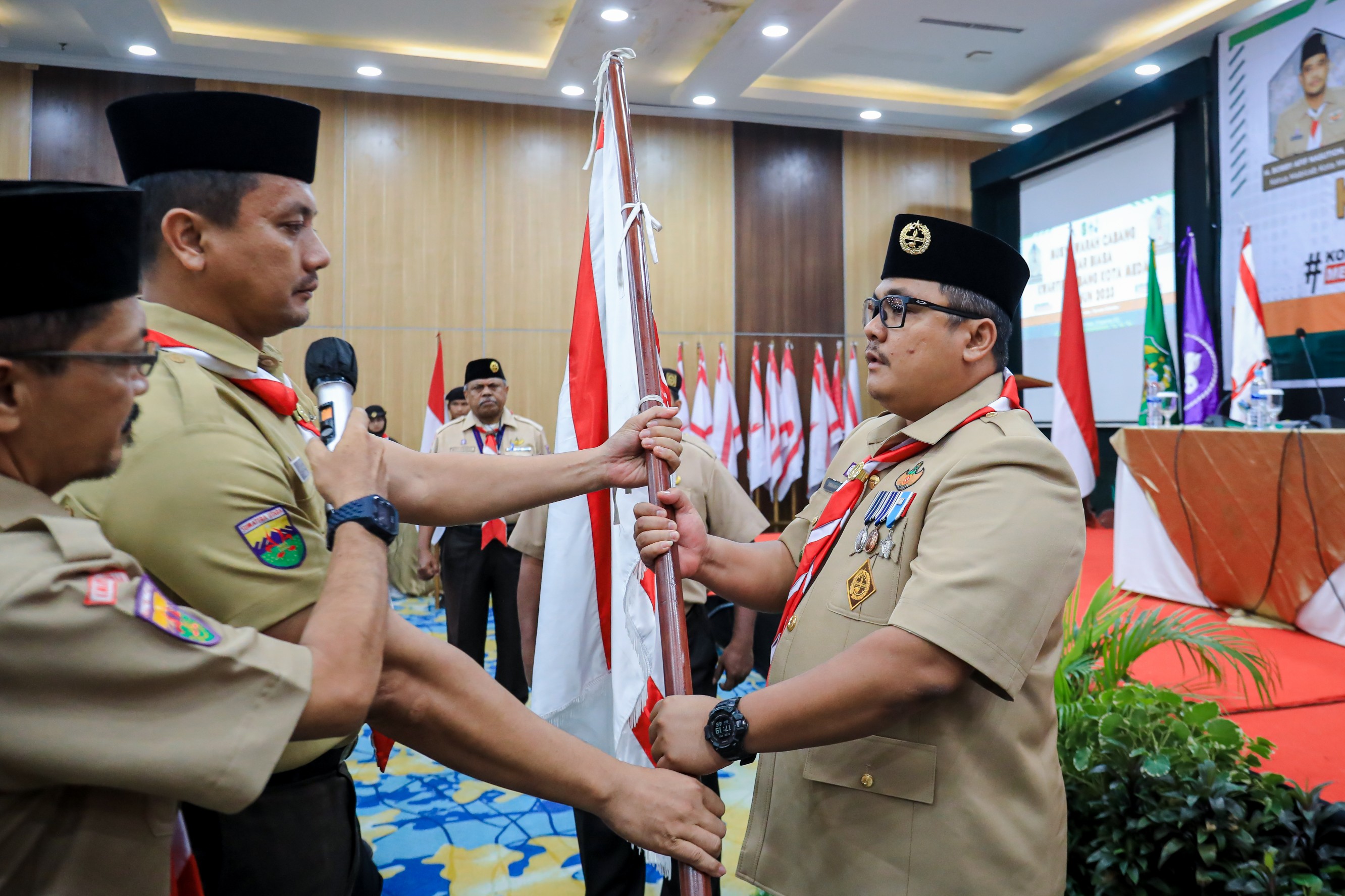 Topan Obaja Putra Ginting Terpilih Memimpin Ketua Kwartir Cabang (Ka Kwarcab) Gerakan Pramuka Kota Medan Melalui Musyawarah Cabang Luar Biasa (Muscalub) Kwarcab Kota Medan Yang Dilaksanakan di Inna Dharma Deli Hotel, Jumat (29/9/2023)