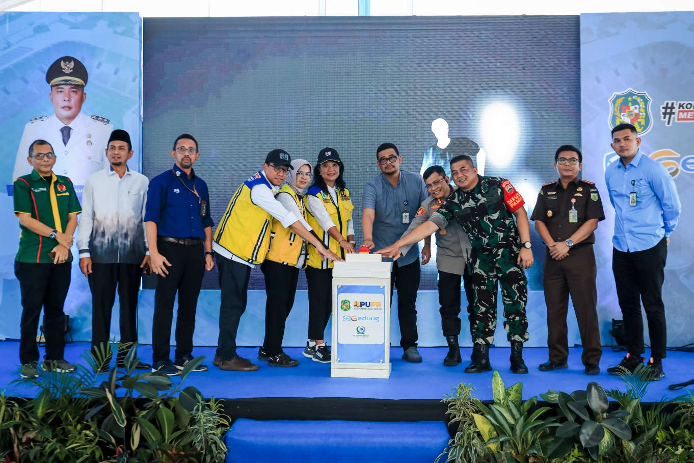 Pekerjaan Fisik Sarana dan Prasarana serta Rehabilitasi Stadion Teladan Dimulai, Bobby Nasution harapkan Stadion yang dibangun Bertaraf Internasional ini berperan Wujudkan Indonesia Emas 2045