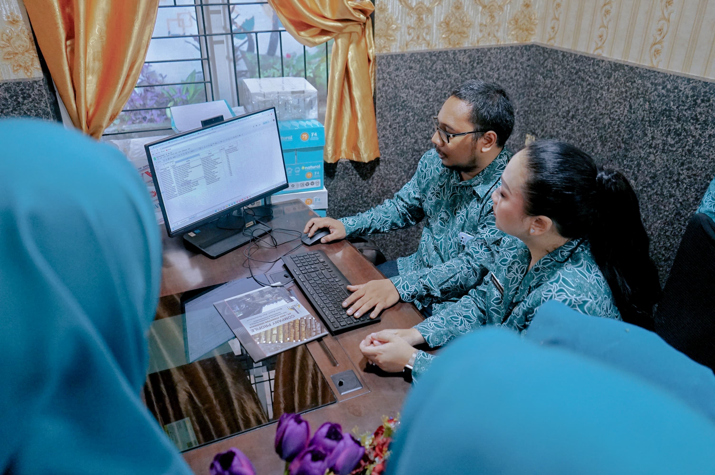 Kunjungi Kelurahan Sei Kera Hulu, Ketua TP PKK Kota Medan Antusias Melihat Aplikasi 3D