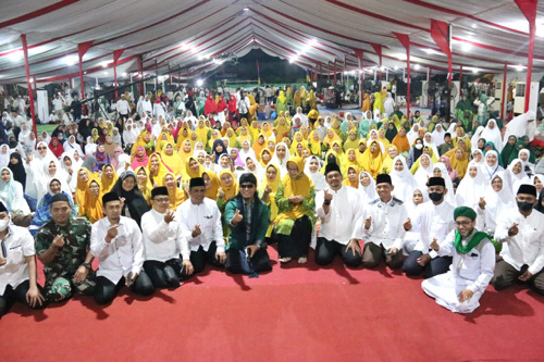 Bobby Nasution Pada Acara Dzikir Akbar & Doa Bersama Yang Diadakan di Lap. Gajah Mada, Kec. Medan Timur (16/8).