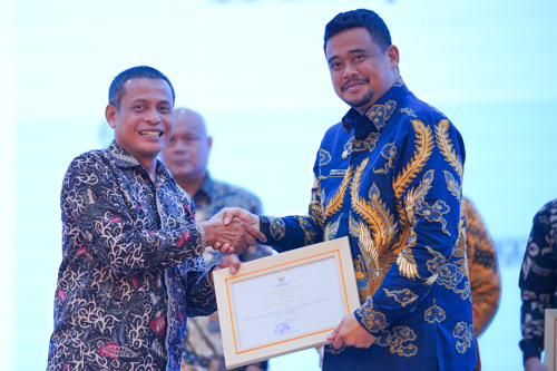 Bobby Nasution Pada Rapat Koordinasi Dalam Rangka Penyelamatan Keuangan Negara/Daerah di Sumut, Kamis (26/10) Petang di Ruang Raja Inal Siregar Kantor Gubsu.