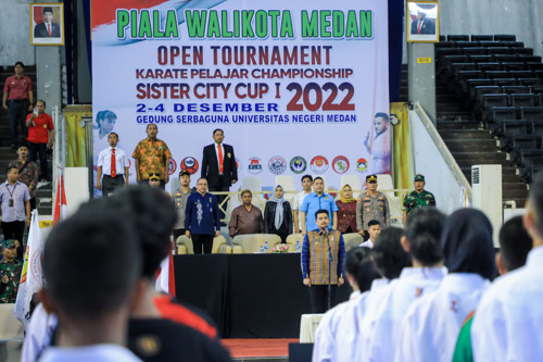 Dibuka Bobby Nasution, Ribuan Pelajar Antusias Ikuti Open Turnament Karate Pelajar Championship Sister City Cup I 2022