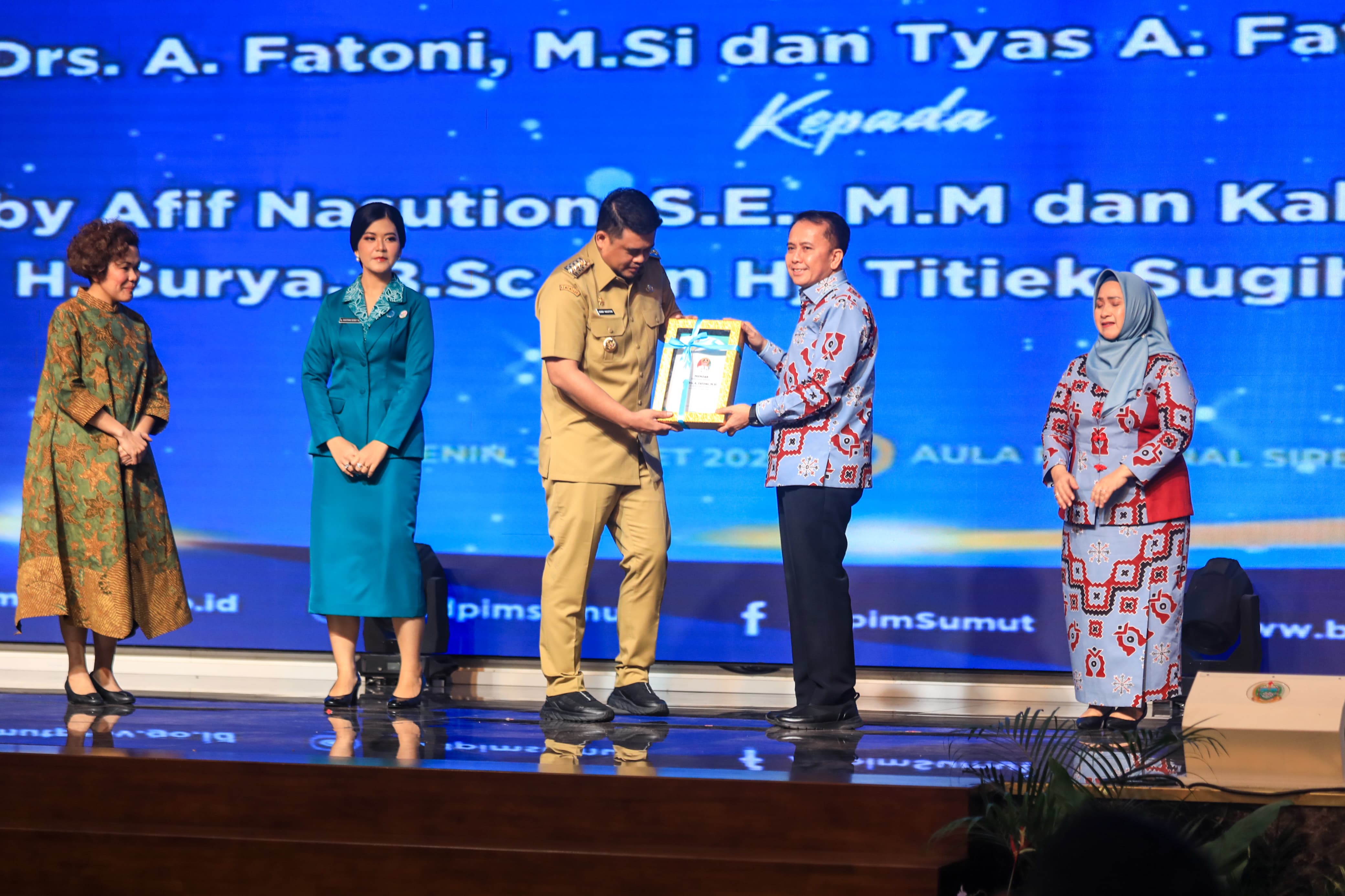 Wali Kota Medan Hadiri Serah Terima Jabatan Gubernur dan Wakil Gubernur Sumut