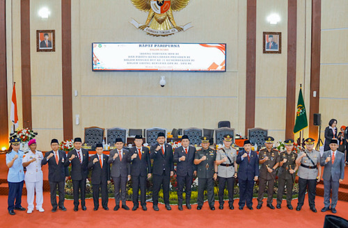 Jelang HUT Ke-77 Kemerdekaan RI, Bobby Nasution Dengarkan Pidato Kenegaraan Presiden di Gedung DPRD Medan, Selasa (16/8)