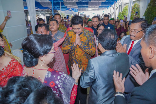 Bobby Nasution Pada Pesta Pembangunan di Gereja Huria Kristen Indonesia (HKI) Resort Khusus Medan Kota Tahun 2023, Jalan Dahlia Medan, Kecamatan Medan Maimun, Minggu (17/9).