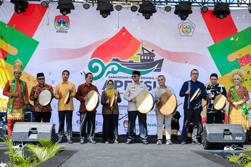 Sarasehan UMKM Komisariat Wilayah (Komwil) I Asosiasi Pemerintah Kota Seluruh Indonesia (Apeksi) yang berlangsung di Lapangan Hiraq, Kota Lhokseumawe, Aceh, Minggu (19/11/2023).