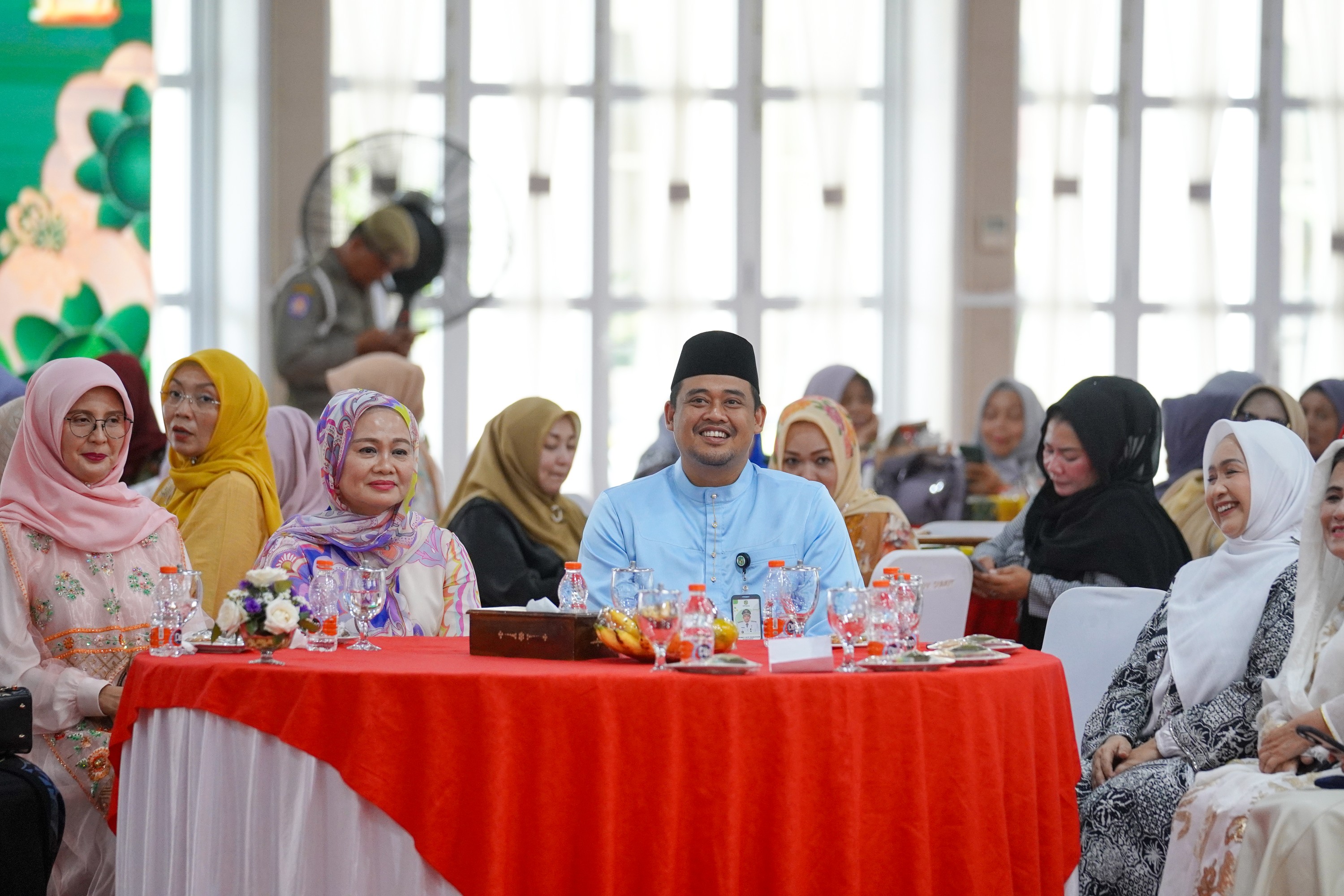 Wali Kota Medan, Bobby Nasution Menghadiri Pengajian Silaturahmi Sejuta Umat di Aula T Rizal Nurdin Rumah Dinas Gubernur Sumut Jalan Sudirman Medan, Rabu (18/9/2024)