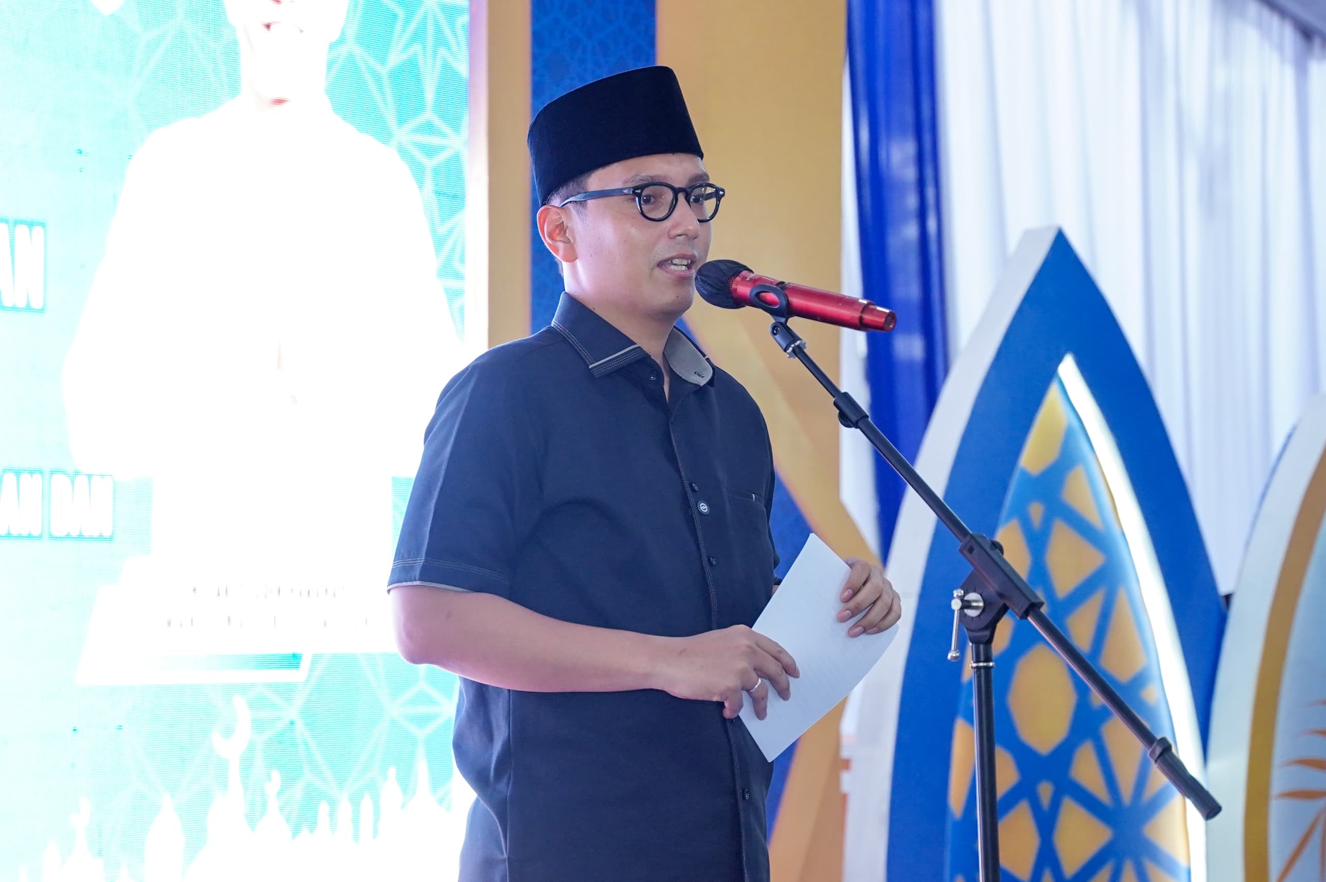 Buka Puasa Bersama dengan Relawan dan Alumni Sekolah, Rico Waas : Doakan Kami Bekerja dengan Baik