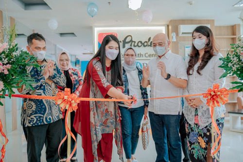 Ketua TP PKK Kota Medan Kahiyang Ayu M. Bobby Afif Nasution Hadiri Grand Opening Prodia Childrens Health Center Medan Partnership With Klinik AP&AP di Graha Prodia, Jalan S Parman Medan, Sabtu (28/1)