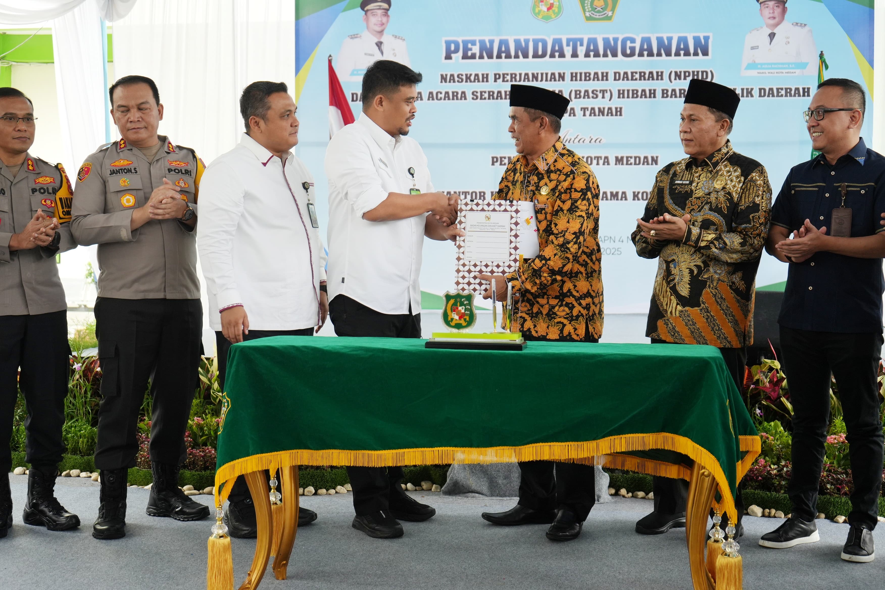 Wali Kota Medan Serahkan Hibah Tanah Ke Kota Medan, Bobby Nasution : Alhamdulillah Janji Saya Sudah Terlaksana