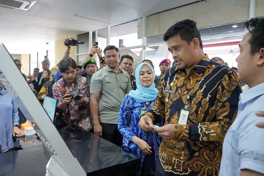 Wali Kota Medan, Bobby Nasution Meluncurkan Mal Pelayanan Publik (MPP) Medan yang Berlokasi di Eks Plaza Ramayana Peringgan, Jalan Iskandar Muda, Kamis (25/1/2024)