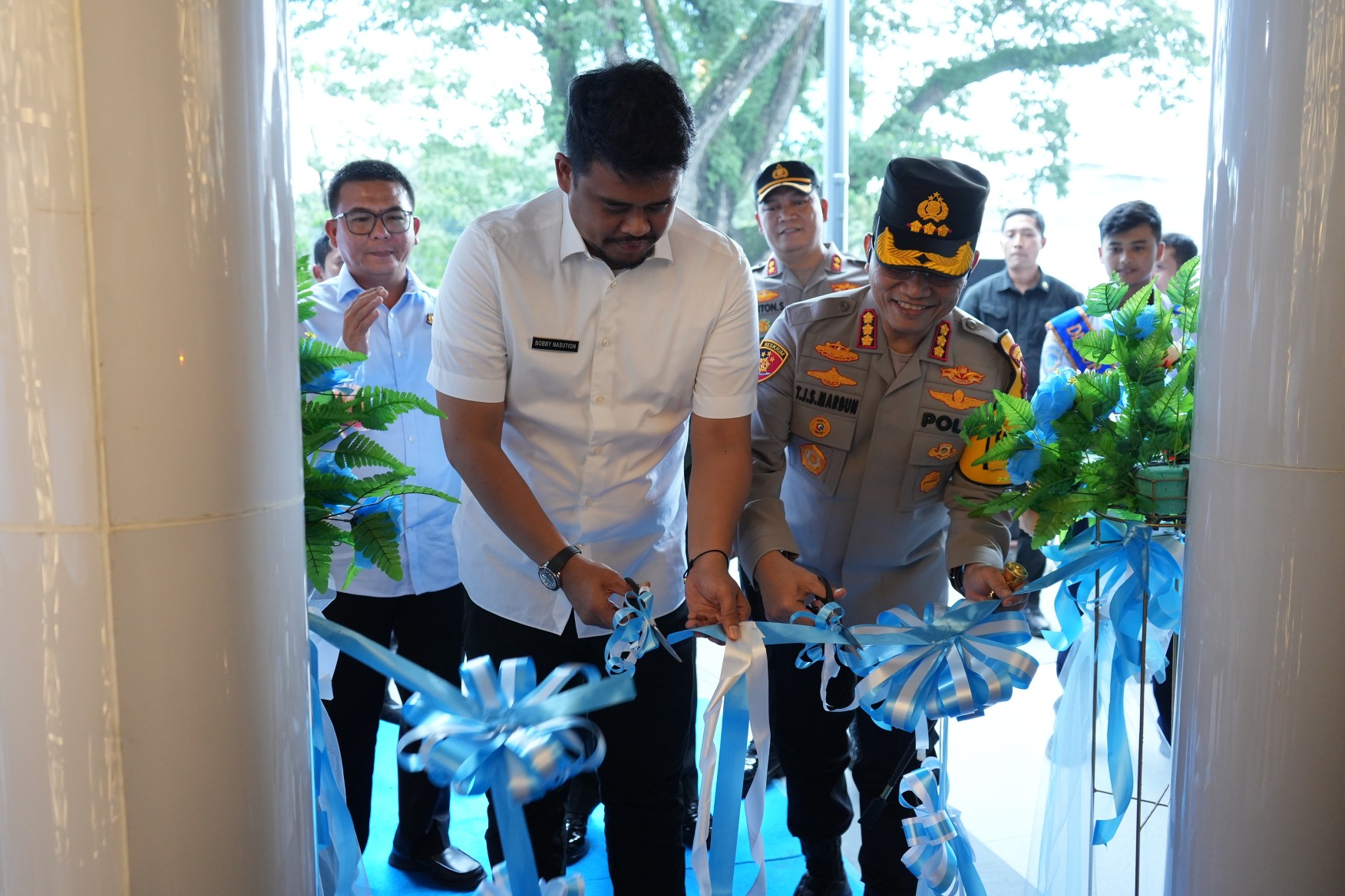 Wali Kota Medan, Bobby Nasution Meresmikan CC Room ITS Milik Dinas Perhubungan Kota Medan, dijalan Balai Kota Medan, Rabu (27/12/2023)