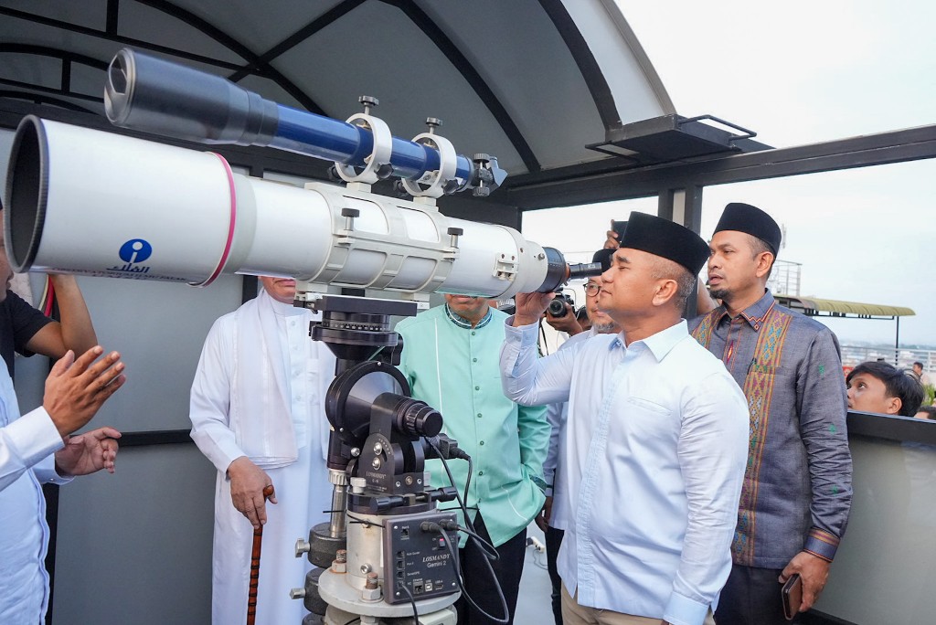 Asisten Pemerintah dan Kesejahteraan Rakyat, Muhammad Sofyan Melaksanakan Rukyatul Hilal Penentuan Awal Ramadan Tahun 1445 H /2024 M, di Observasi Ilmu Falak (OIF) Universitas Muhammadiyah Sumatera Utara (UMSU), Minggu (10/3/2024) Sore