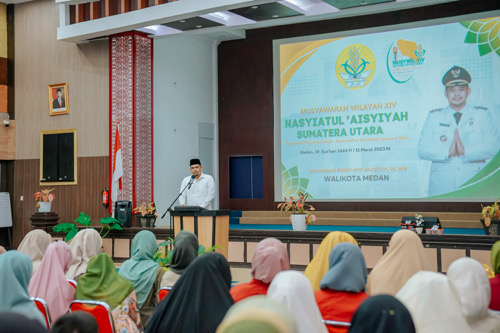 Bobby Nasution Hadiri Pembukaan Musyawarah Wilayah XIV Nasyiatul Aisyiyah Sumatera Utara di Gedung Balai Besar Pengembangan Penjaminan Mutu Pendidikan Vokasi (BBPPMPV), Jalan Setia Budi, Kecamatan Medan Helvetia, Sabtu (11/3)