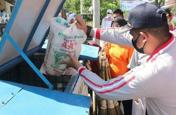 Jajaran Kecamatan Medan Selayang Secara Rutin Melakukan Gotong Royong Bersama Membersihkan Wilayahnya Dari Sampah