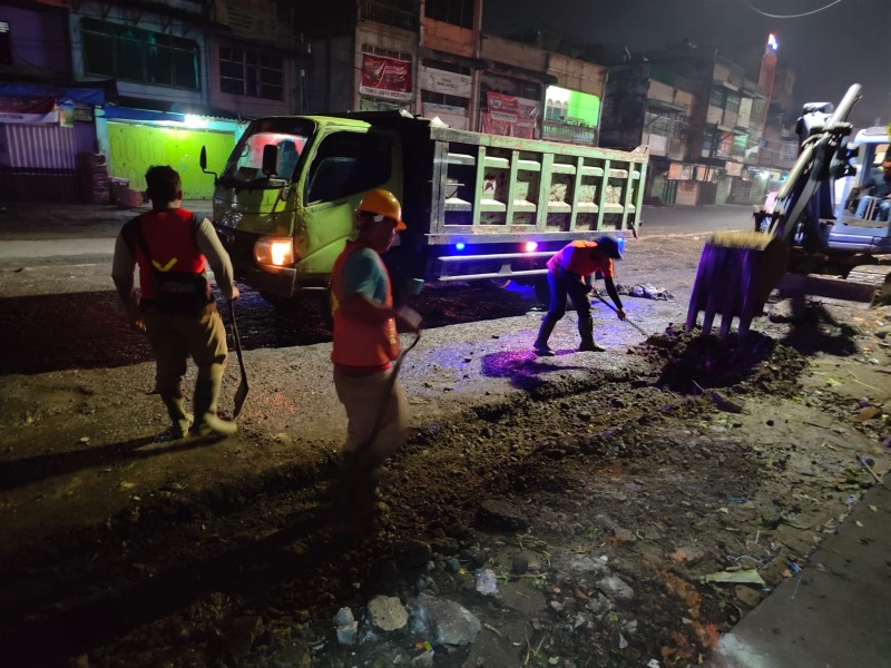 Salah Satu Jalan Yang Diperbaiki Dinas PU Jalan AR Hakim Tepatnya di Persimpangan Kawasan Pasar Suka Ramai, Senin (25/7)