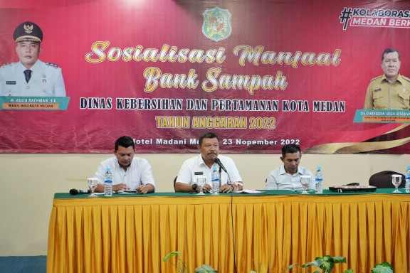 Pemko Medan Melalui Dinas Kebersihan dan Pertamanan (DKP) Kota Medan Melakukan Sosialisasi Manfaat Bank Sampah Yang Digelar di Hotel Madani Rabu (23/11)