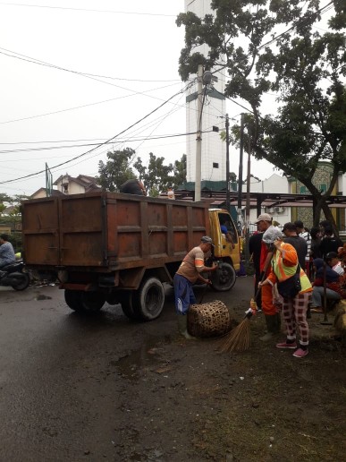 Kecamatan Medan Perjuangan Melaksanakan Gotong Royong Massal, Sabtu (3/12) Pagi