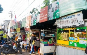 Rujak Legend Kolam Deli, UMKM Binaan Kelurahan Mesjid Sudah Ada Sejak Tahun 1975