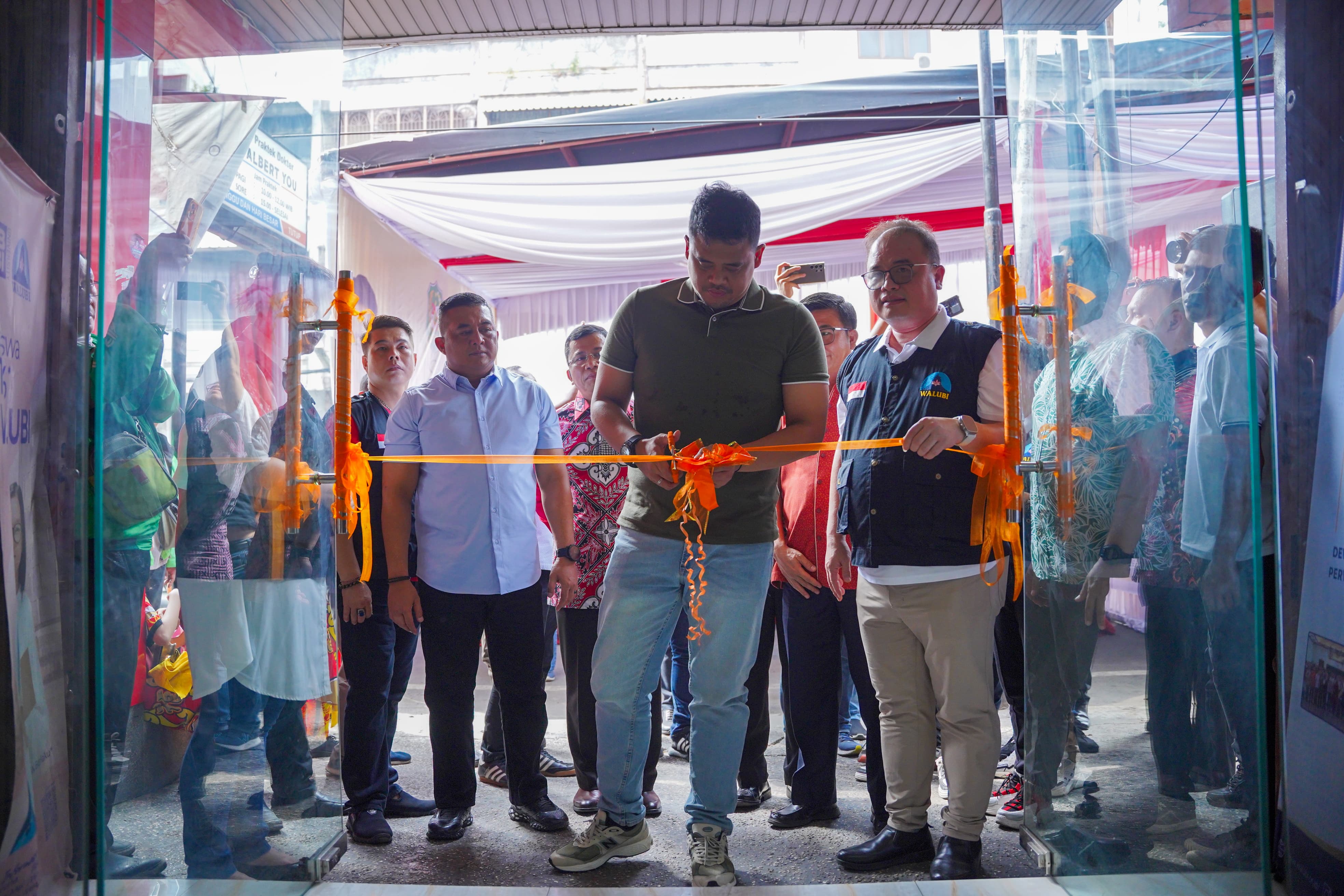 Wali Kota Medan, Bobby Nasution Meresmikan Kantor Sekretariat Walubi Medan, Jalan Asia, Medan Area, Sabtu (3/8/2024)