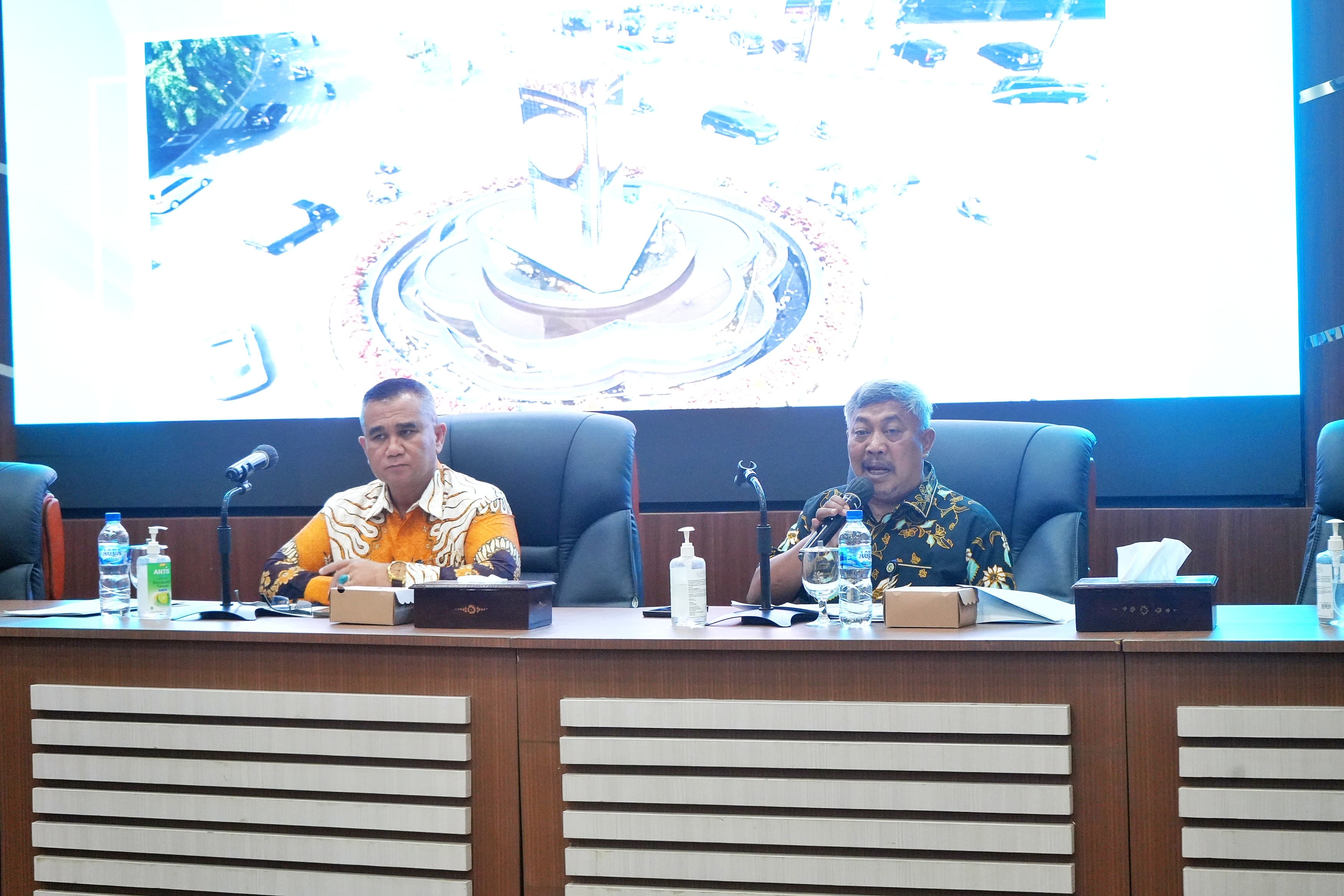 Asisten Pemerintahan dan Kesejahteraan Rakyat Setda Kota Medan, M. Sofyan Memimpin Rapat Persiapan Penilaian Adipura Kota Medan Tahun 2024 di Balai Kota, Kamis (5/9/2024)