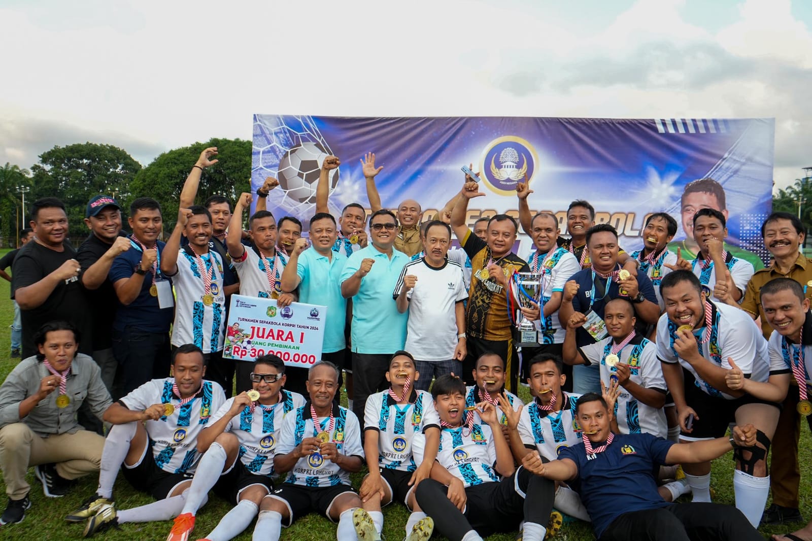 Turnamen Sepak Bola Korpri Tahun 2024 Berakhir, Langkat Boyong Piala Bobby Nasution, ASN di Sumut Kompak Dalam Kolaborasi