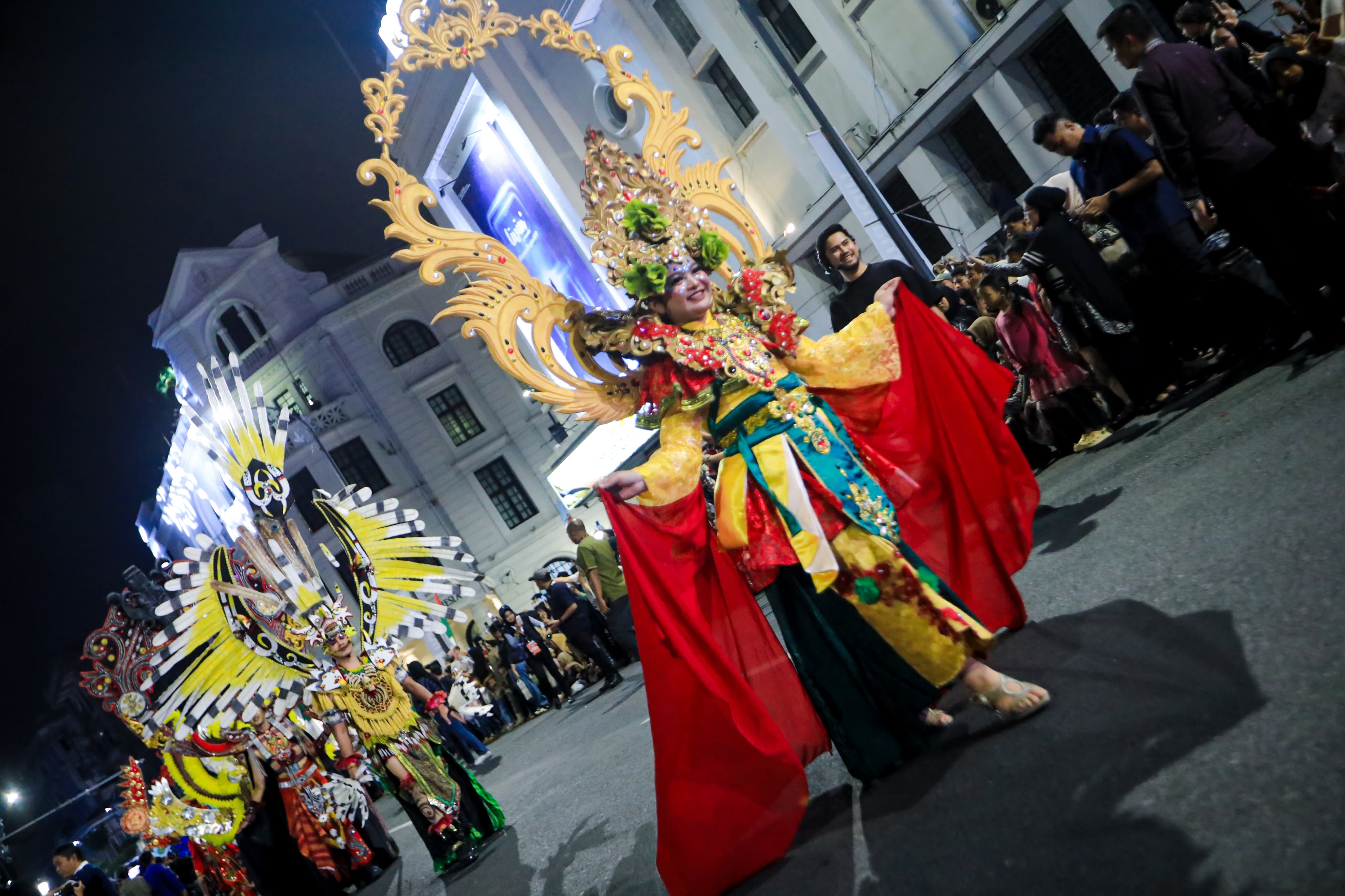 Colorful Medan Night Carnival 2025 Berlangsung Meriah, Rico Waas: Tunjukkan Kota Medan Ke Dunia Melalui Ragam Kebudayaan
