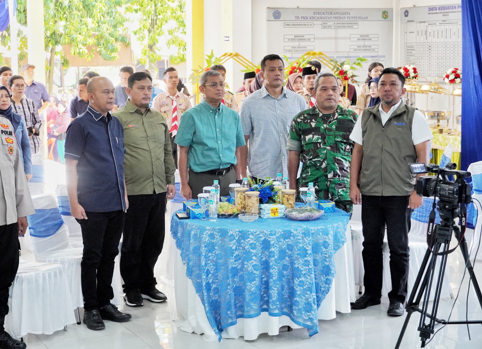 Sekda Kota Medan, Wiriya Alrahman Mewakili Wali Kota Medan, Rico Tri Putra Bayu Waas Mengikuti Zoom Meeting Gerakan Pangan Murah Yang Diselenggarakan Serentak di Seluruh Indonesia, Bertempat di Kantor Camat Medan Tuntungan, Sabtu (30/8/2025)