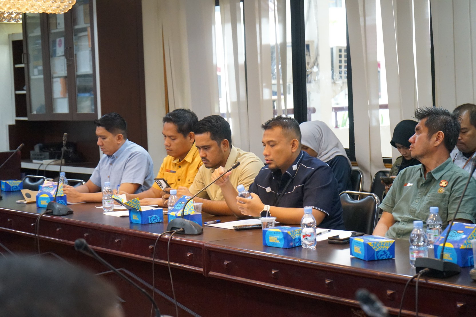 Asisten Pemerintahan dan Kesejahteraan, Muhammad Sofyan di Balai Kota Memimpin Rapat Laporan OPD - Kecamatan Pada Gerakan Bersih Drainase Dalam Rangka Antisipasi Banjir, Selasa (2/9/2025)