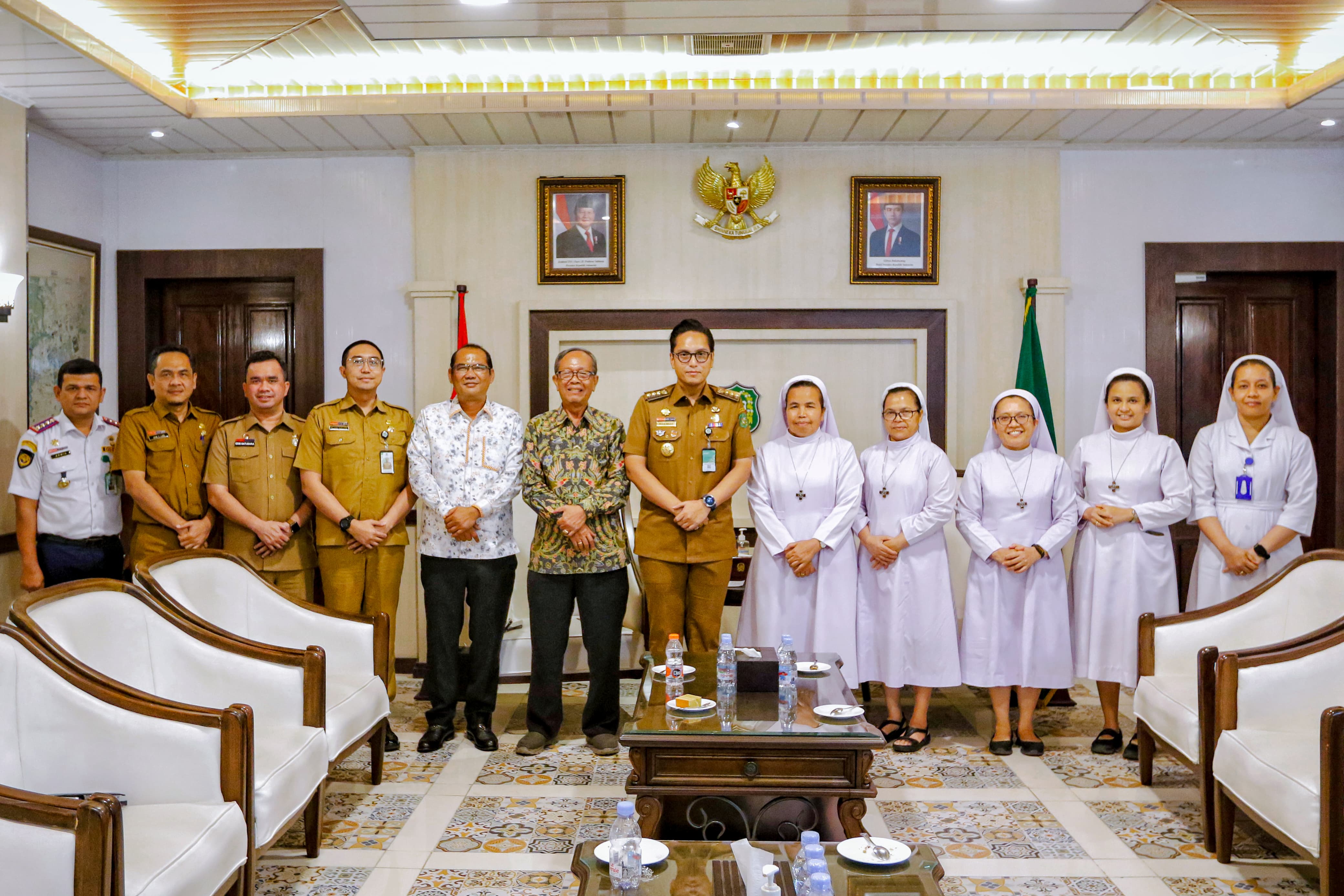 Rico Waas Sambut Baik Perayaan 100 Tahun Kongregasi Fransiskanes Santa Elisabeth