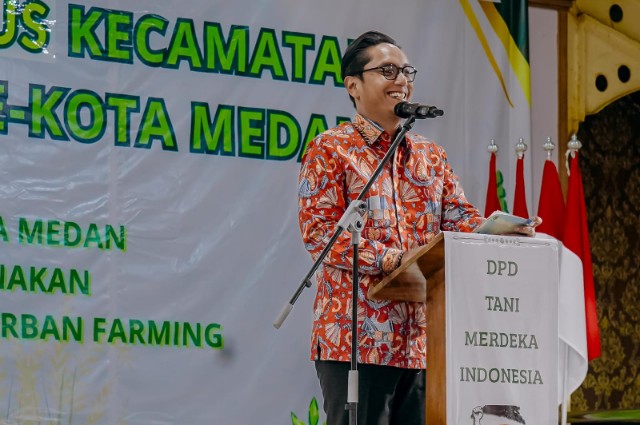 Wali Kota Medan, Rico Tri Putra Bayu Waas  Menghadiri Pelantikan Pengurus Kecamatan Tani Merdeka Indonesia se-Kota Medan, di Thayyiba Hall RM Wong Solo, Medan, Minggu (2/11/2025)