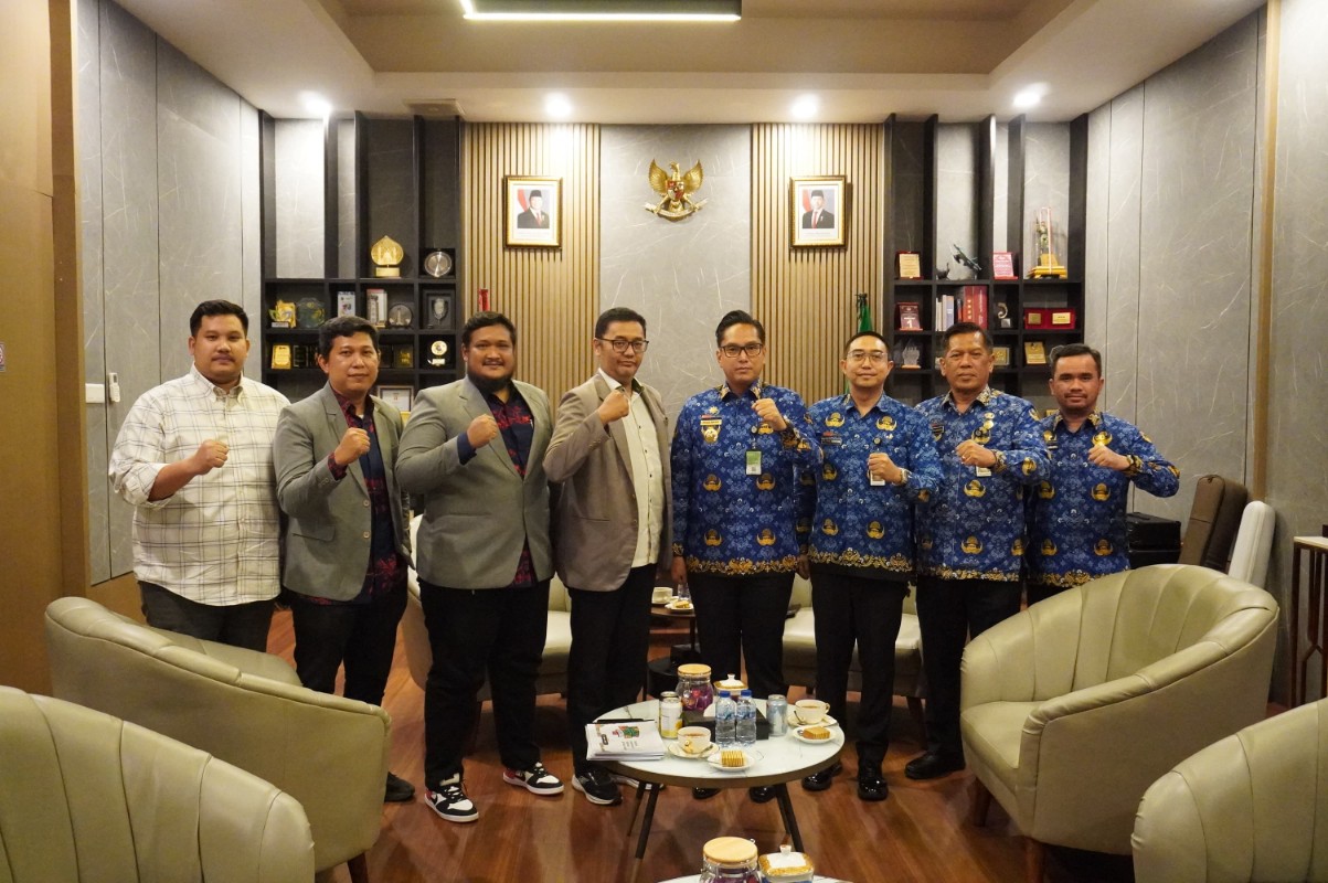 Wali Kota Medan, Rico Waas Menerima Audiensi IAI Kota Medan di Rumah Dinas Wali Kota Medan, Jalan Jendral Sudirman, Senin (17/11/2025)