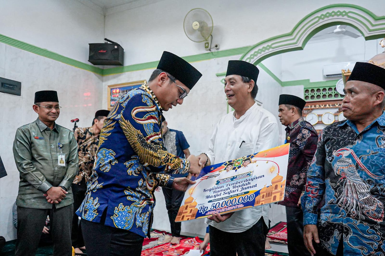 Rico Waas Dorong Masyarakat Jaga Keguyuban dan Kepedulian Lingkungan