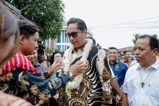 Wali Kota Medan, Rico Tri Putra Bayu Waas Pada Safari Natal Pemko Medan di Gereja Katolik Paroki St. Fransiskus Assisi Padang Bulan, Jalan Bunga Ester, Kecamatan Medan Selayang, Minggu (23/11/2025)