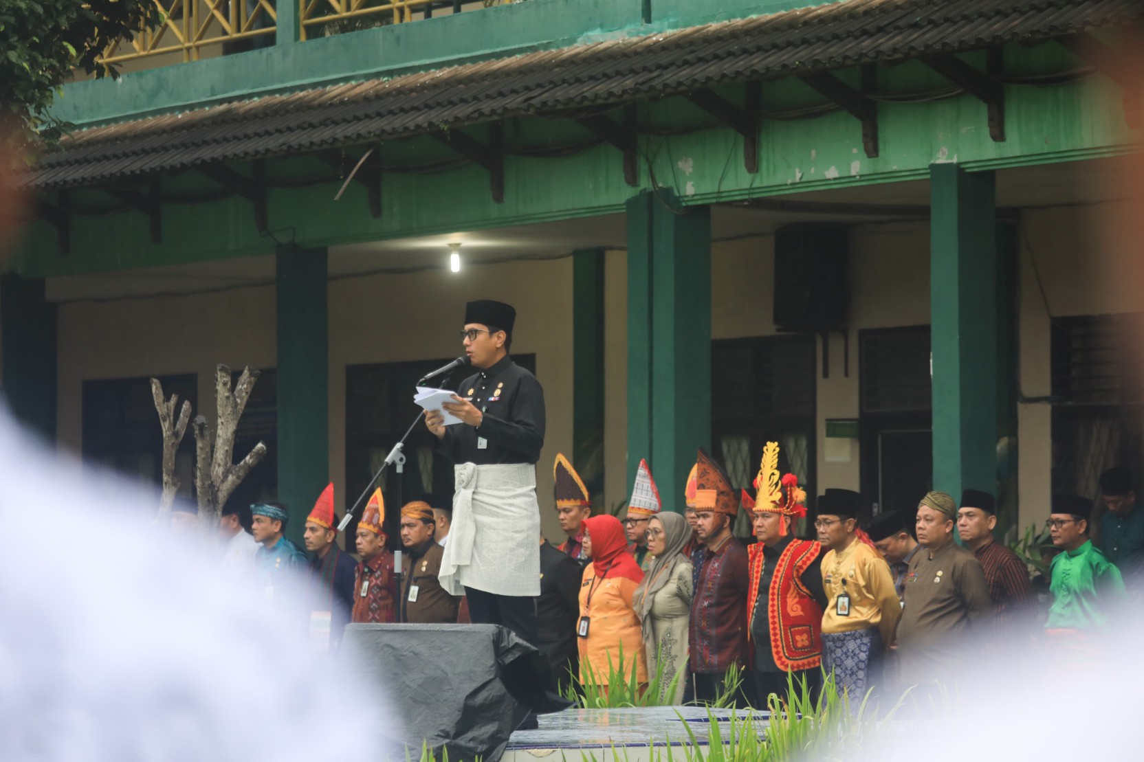 Wali Kota Medan, Rico Tri Putra Bayu Waas
Pimpin Upacara Peringatan Hari Guru Tahun 2025 di Lapangan SMP Negeri 1 Medan, Jalan Bunga Asoka, Selasa (25/11/2025)