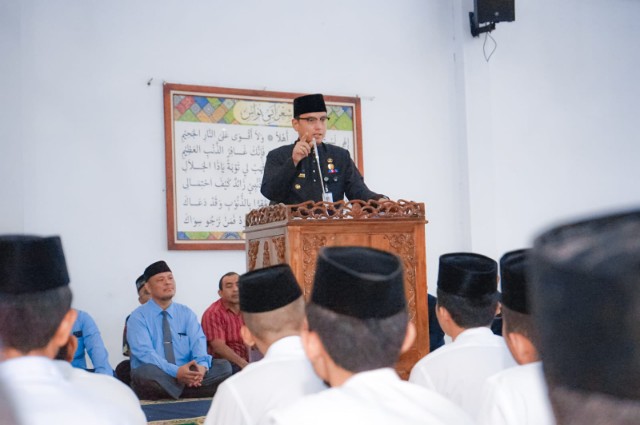 Wali Kota Medan, Rico Tri Putra Bayu Waas Mengunjungi Pesantren Ar-Raudlatul Hasanah, di jalan Setia Budi Ujung, Simp. Selayang, Kec. Medan Tuntungan, Selasa (25/11/2025)