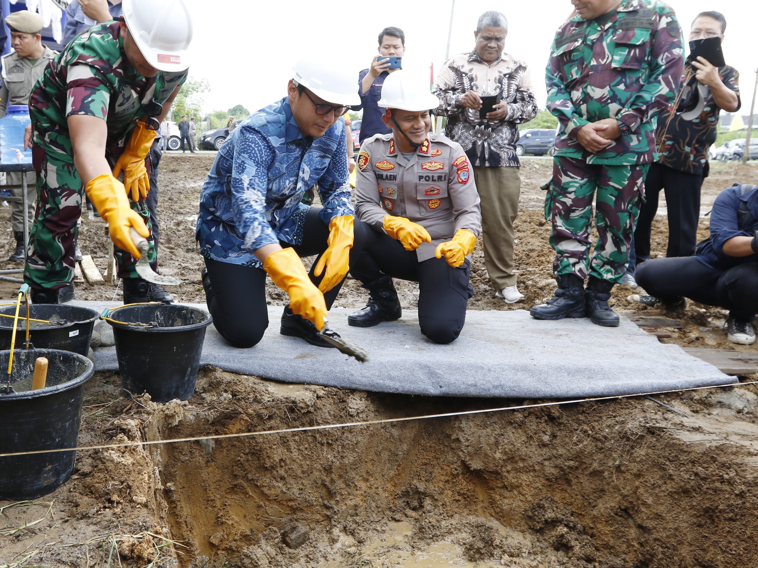 Rico Waas Lakukan Groundbreaking Koperasi Kelurahan Merah Putih, Babak Baru Penguatan Ekonomi Kerakyatan
