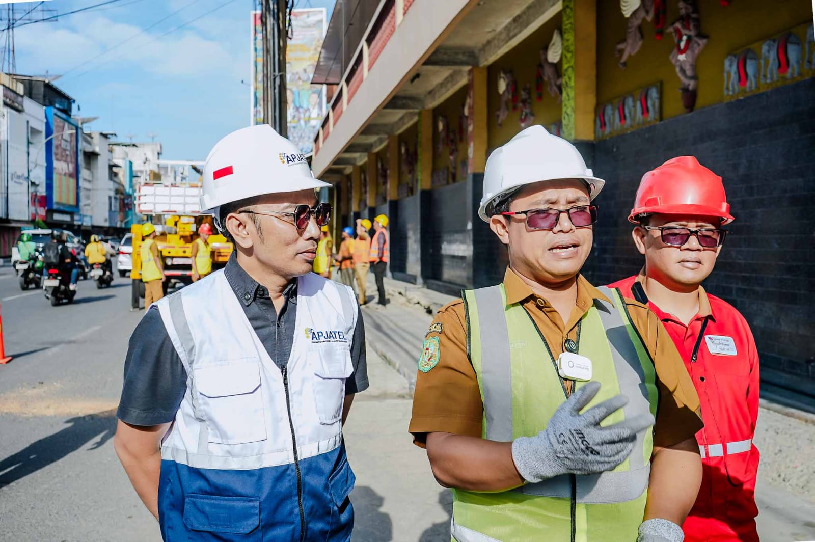 Pemerintah Kota (Pemko) Medan terus mempercepat program Medan Rapi Tanpa Kabel (Merata) sebagai bagian dari penataan infrastruktur dan peningkatan estetika kota