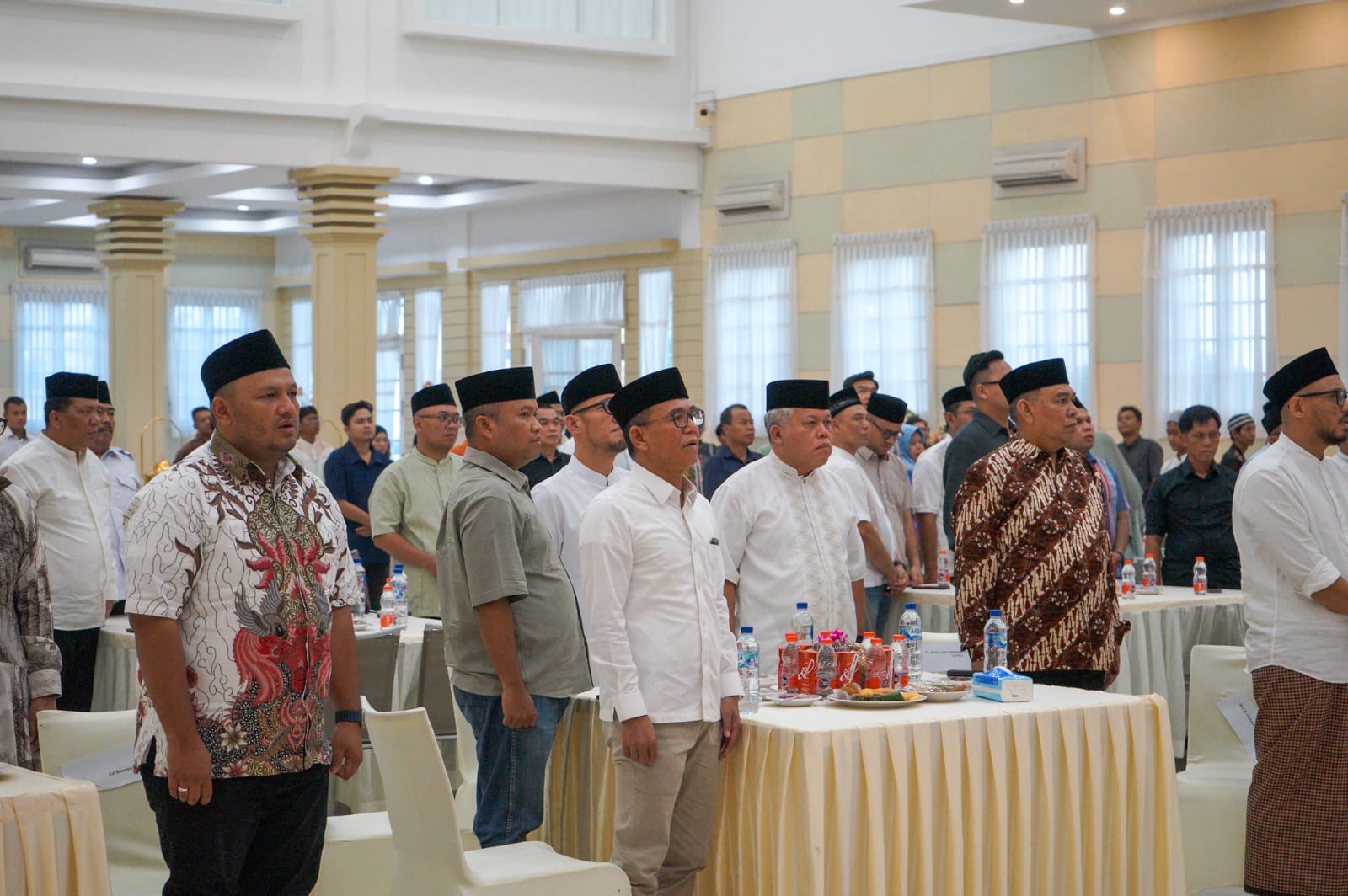 Wakil Wali Kota Medan, H. Zakiyuddin Harahap Menghadiri Langsung Acara Buka Puasa Bersama Sekaligus Pemberian Santunan Kepada Anak Yatim Piatu & Disabilitas Yang Digelar di Aula Perguruan Islam Al-Amjad, Minggu (8/3/2026) Petang