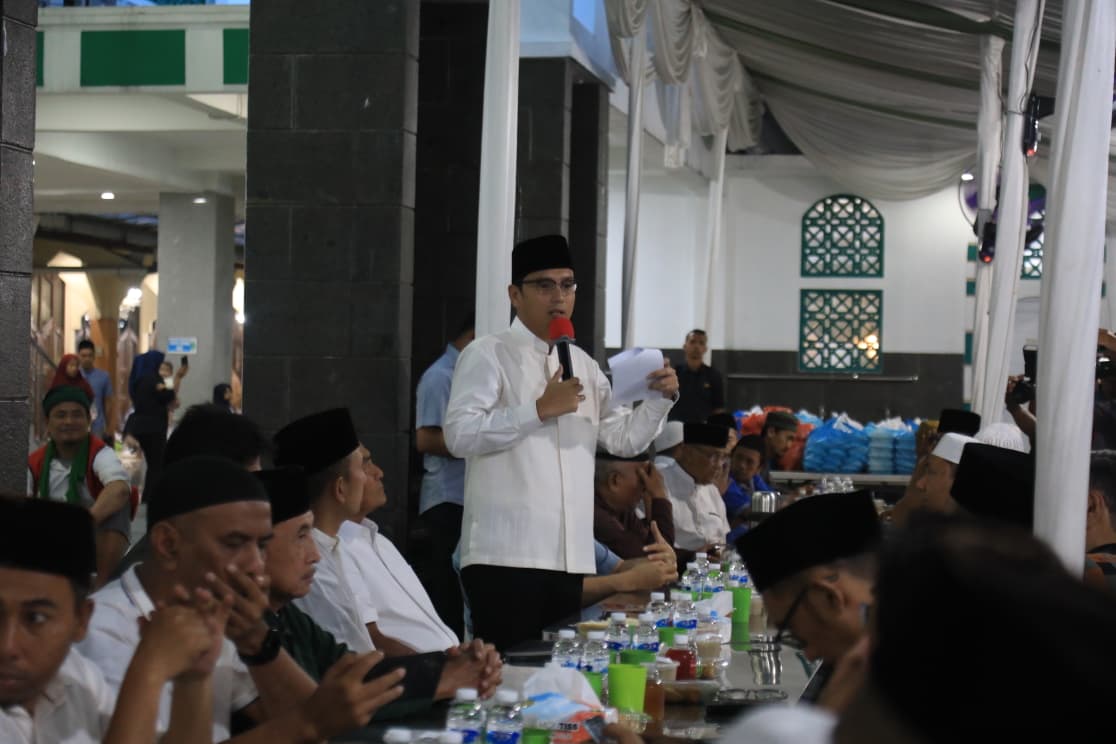 Dihadiri 1.500 Jamaah, Rico Waas Apresiasi Buka Puasa Bersama di Masjid Al-Musabbihin