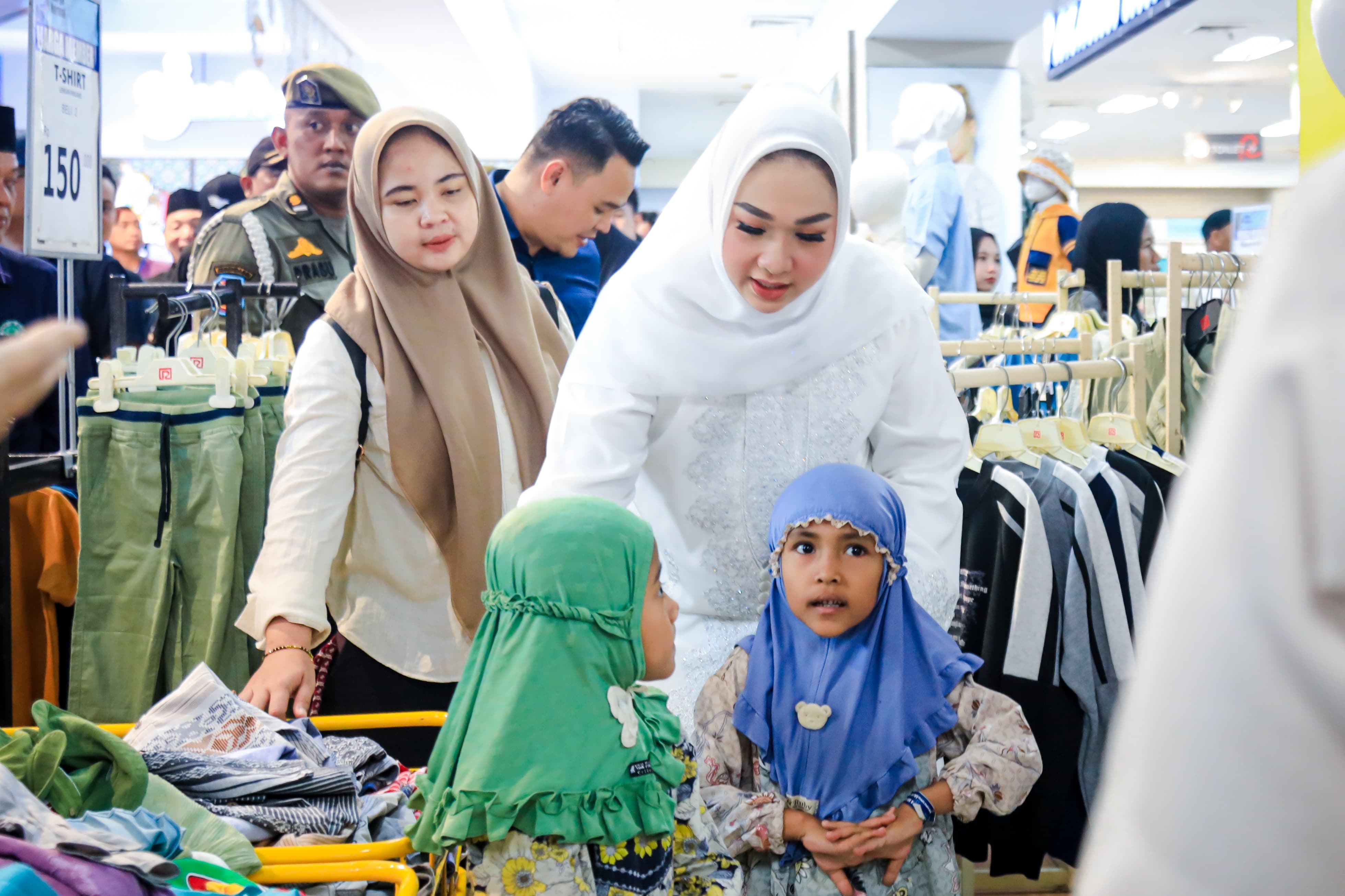 Wujudkan Mimpi Baju Lebaran, Pemko Medan dan BAZNAS Ajak 400 Anak Yatim Belanja Bareng, Rico Waas: Semua Anak Harus Bahagia di Hari Raya