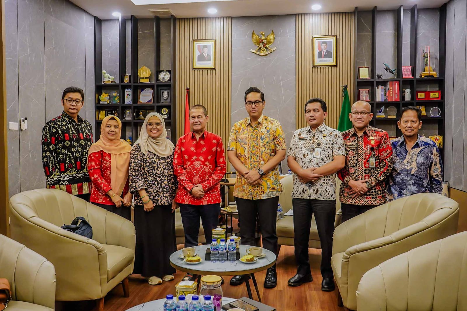 Rico Waas Tekankan Peran Apoteker dalam Perawatan dan Edukasi Obat kepada Masyarakat