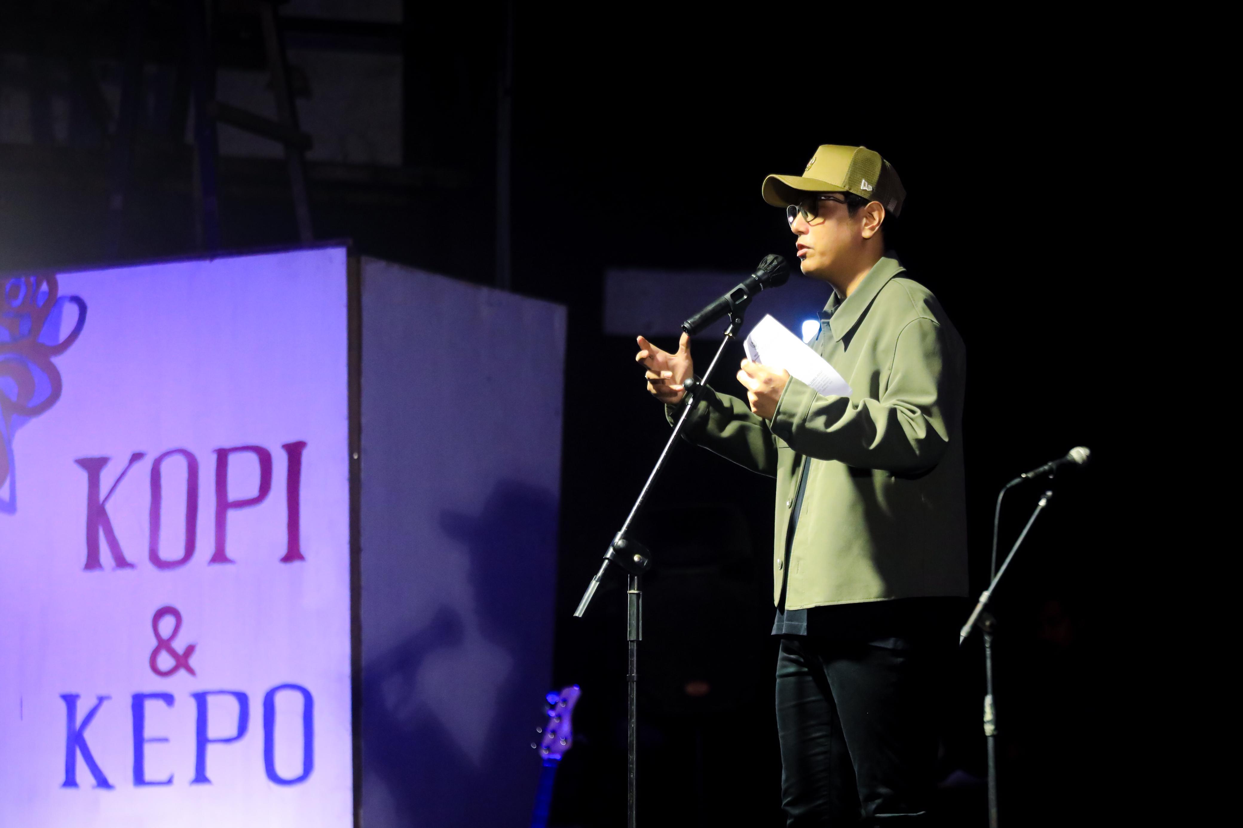 Di Taman Budaya, Rico Waas Rayakan Sastra Lewat Musikalisasi Puisi Kopi dan Kepo