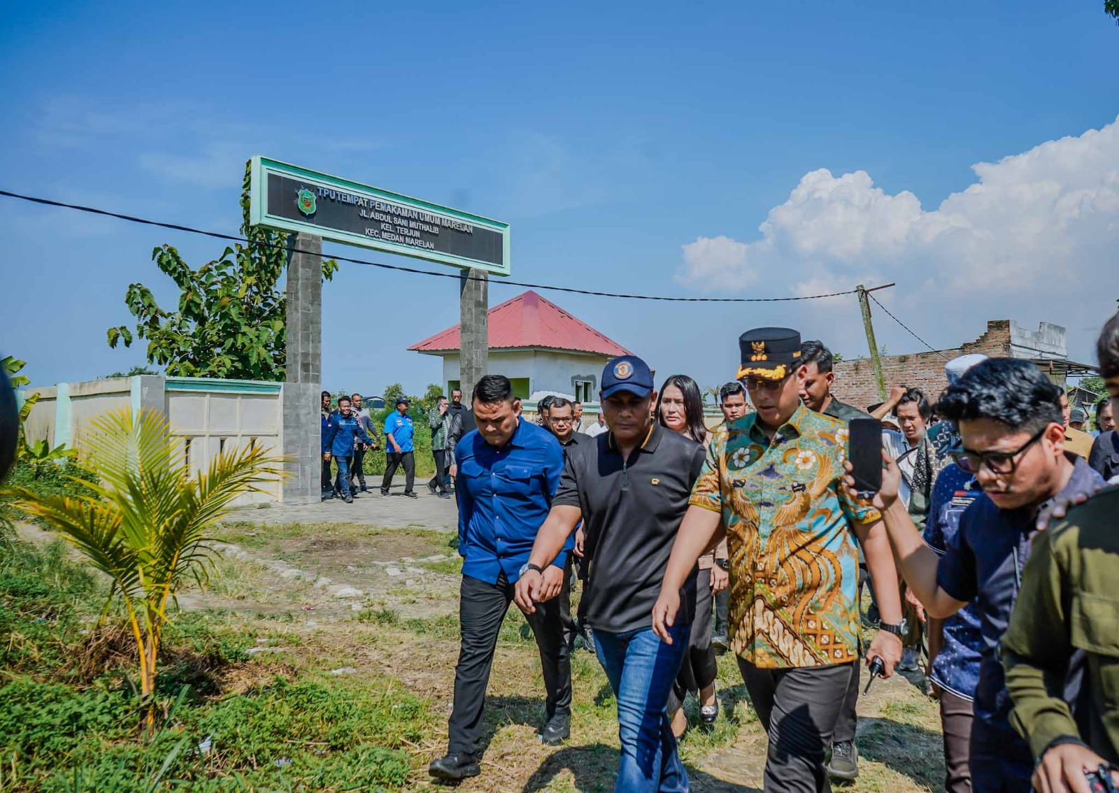 Tinjau TPU Marelan yang Lama Tidak Difungsikan, Rico Waas Segera Benahi Akses Jalan