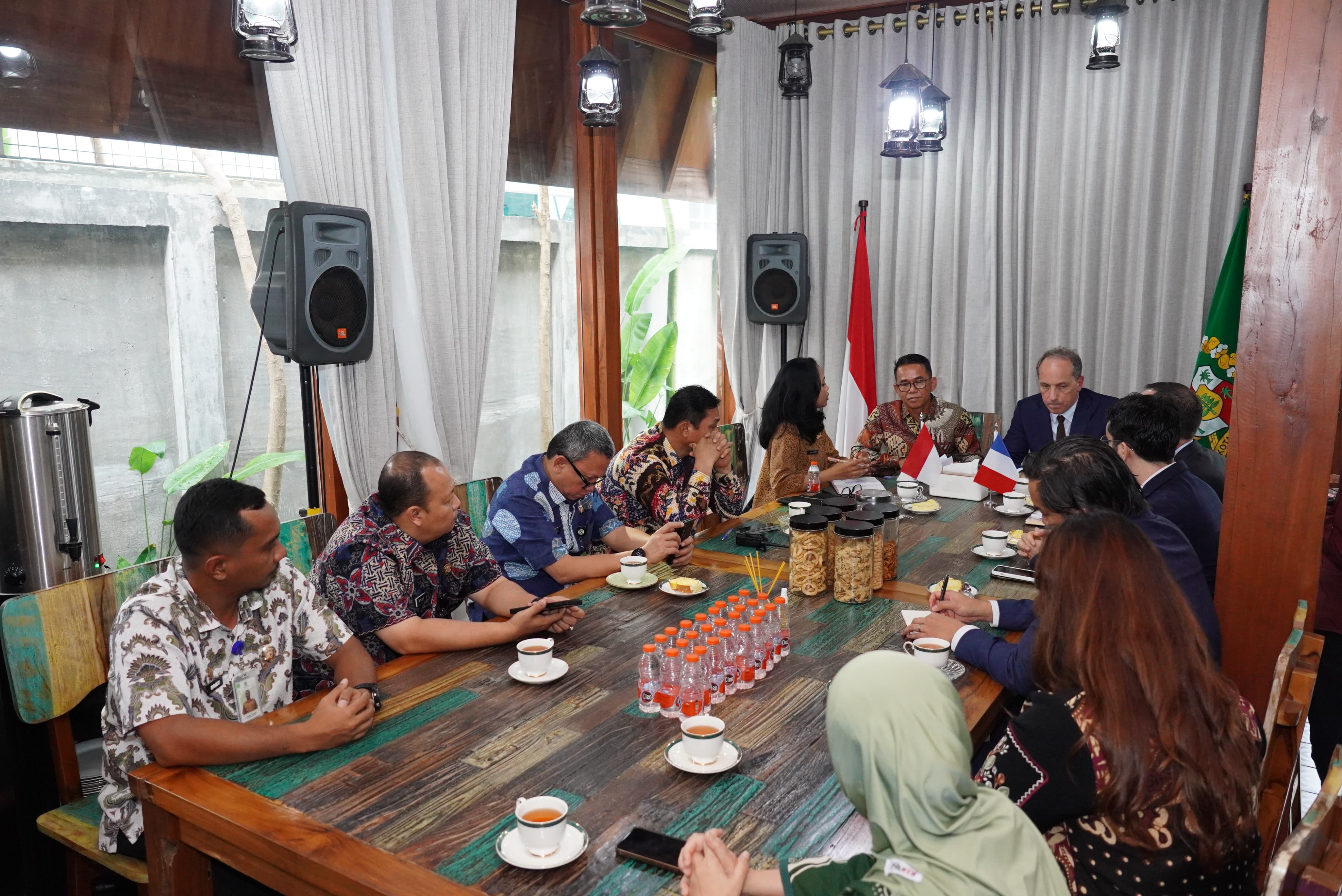 Terima Kunjungan Dubes Prancis, Zakiyuddin Harahap Buka Peluang Kerja Sama Pendidikan Hingga Industri Kreatif